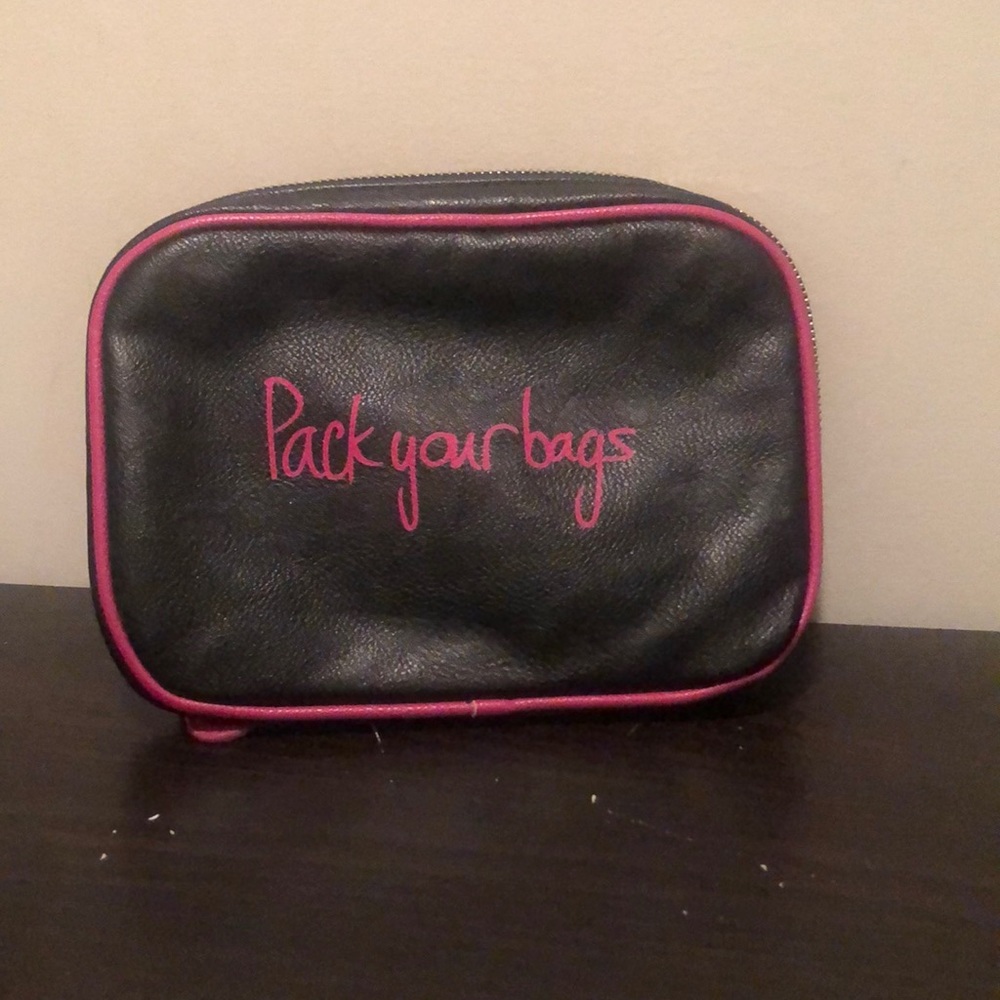 Pack your bags travel organizer